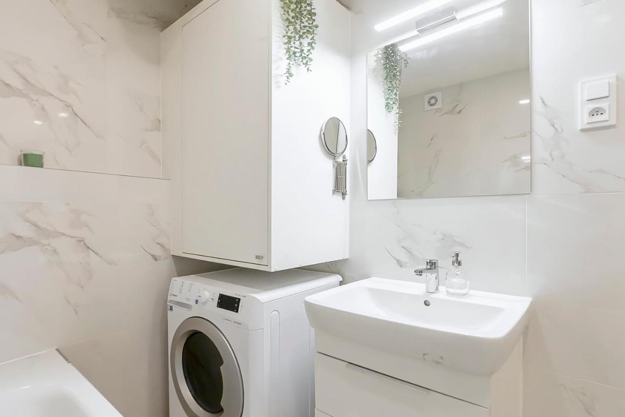 Apartmán Popular Location / Street View / 4 Ppl / Netflix Praha Exteriér fotografie